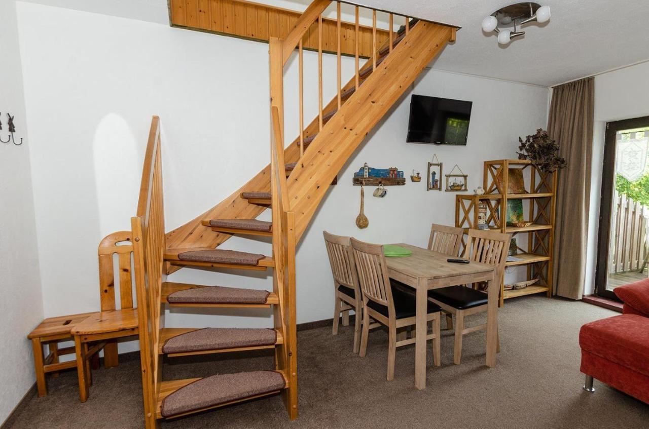 3-R-Ferienwohnung-Fuer-3-Personen-In-Schaprode-Auf-Ruegen-Zi4 外观 照片