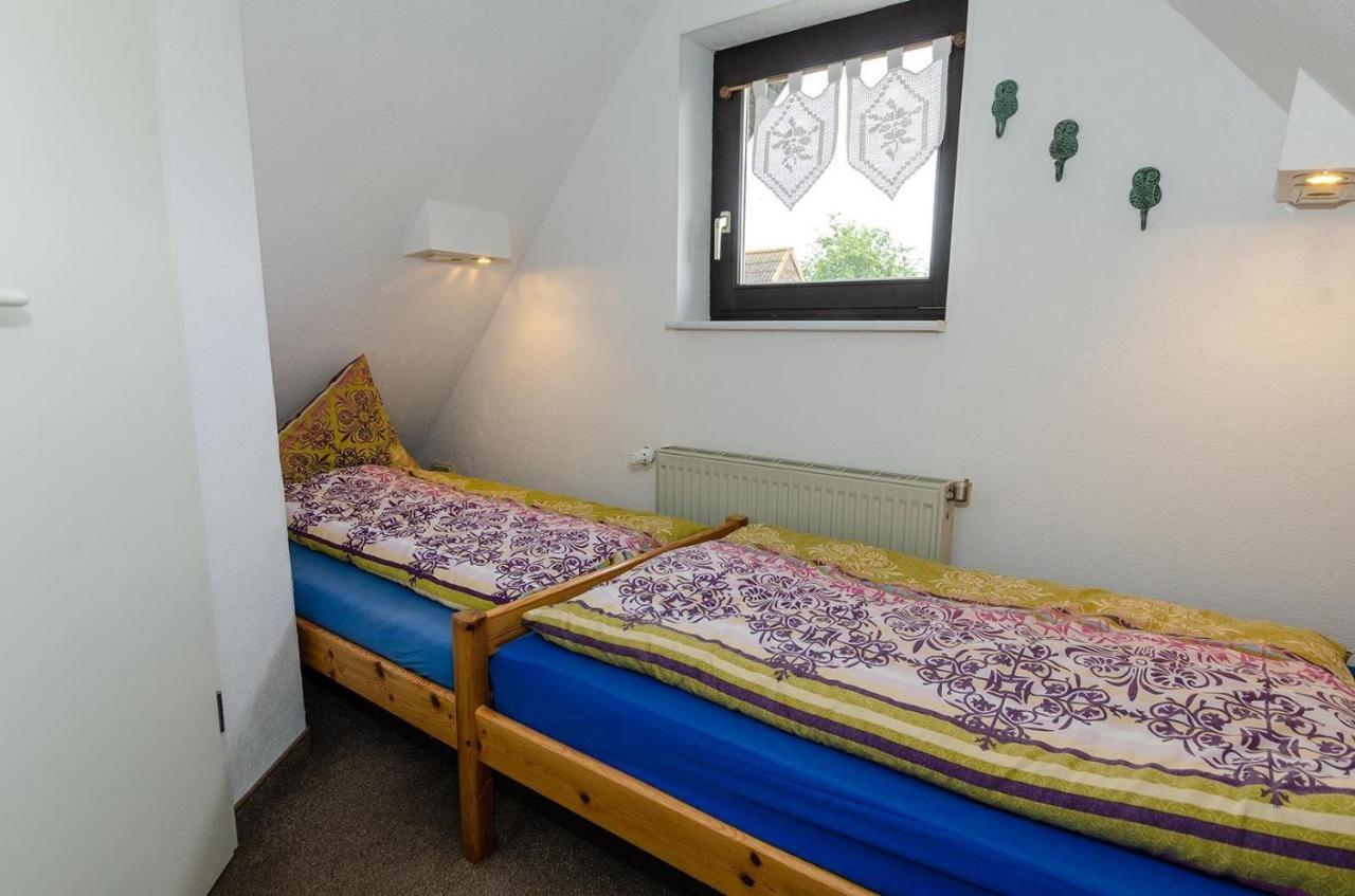 3-R-Ferienwohnung-Fuer-3-Personen-In-Schaprode-Auf-Ruegen-Zi4 外观 照片